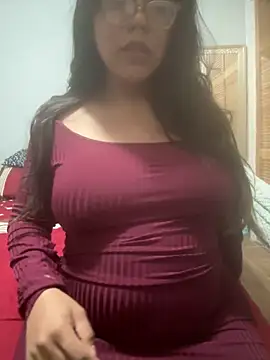 Snapshot of karysweetbeaury chatting on 04.03.26 karysweetbeaury online show from 04.03.26