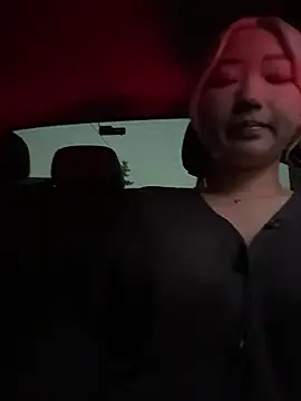 Snapshot of winter11 chatting on 09.14.25 winter11 online show from 09.14.25