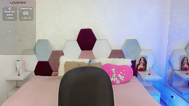 kushina uzumaki75 online show from 12.21.25