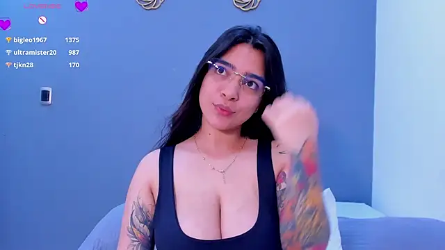 Snapshot of KamilaBetancourt chatting on 06.21.26 KamilaBetancourt online show from 06.21.26