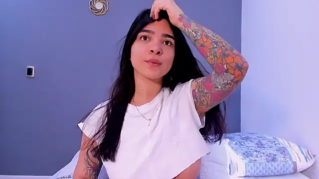 Snapshot of KamilaBetancourt chatting on 06.29.26 KamilaBetancourt online show from 06.29.26