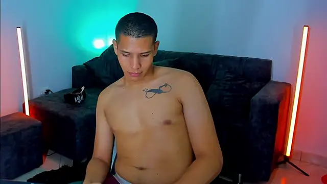 Latin Boyss  online show from 10.11.25
