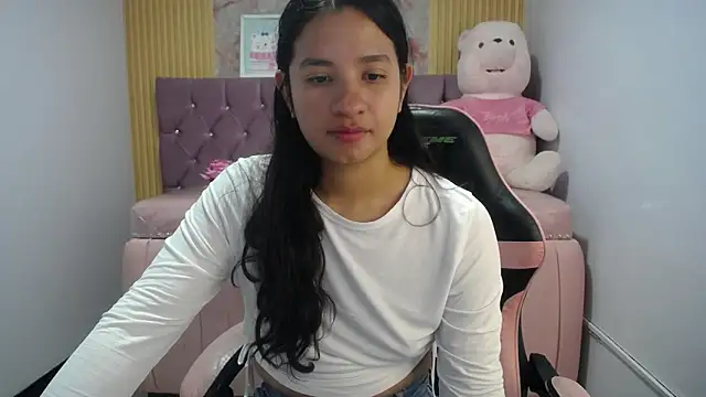 Snapshot of Irina_evans_s1 chatting on 09.17.25 Irina evans s1 online show from 09.17.25