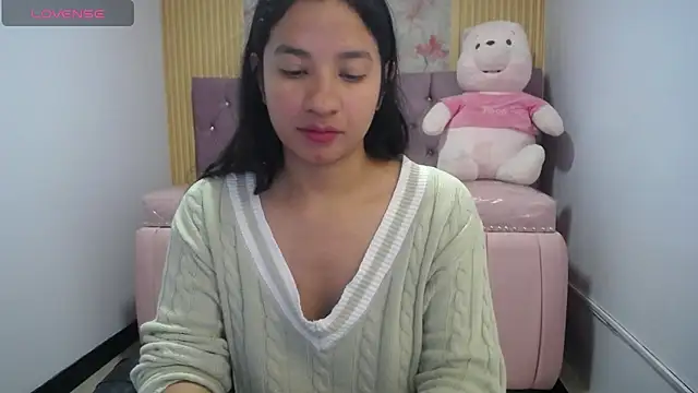 Snapshot of Irina_evans_s1 chatting on 09.27.25 Irina evans s1 online show from 09.27.25