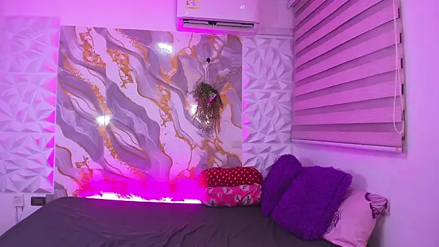 Snapshot of stuart_fetish chatting on 12.04.25 stuart fetish online show from 12.04.25