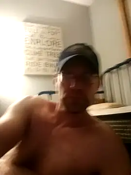 Snapshot of MikeO6969xxx chatting on 04.05.26 MikeO6969xxx online show from 04.05.26