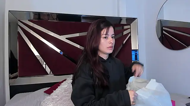 valerieMattson online show from 10.09.25