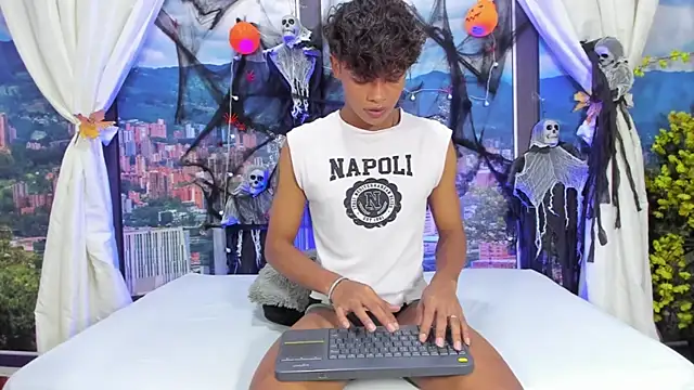 MilthonDelis online show from 10.24.25