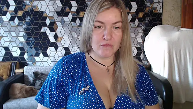 Snapshot of NikaSkylink chatting on 02.02.26 NikaSkylink online show from 02.02.26