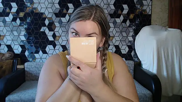 Snapshot of NikaSkylink chatting on 02.05.26 NikaSkylink online show from 02.05.26