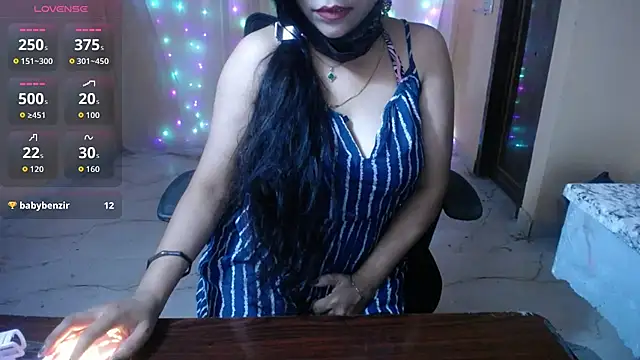 Snapshot of Divvya_ chatting on 05.16.26 Divvya online show from 05.16.26
