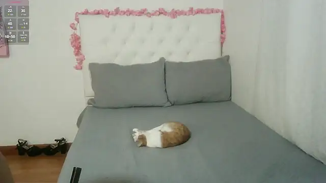 AbrilVelastegui7 online show from 10.05.25