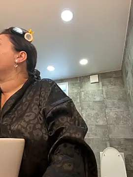 Liza Will online show from 10.31.25