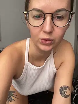 ElizabetBlack online show from 12.20.25