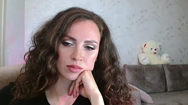 Snapshot of Amber_Carrol chatting on 04.21.26 Amber Carrol online show from 04.21.26