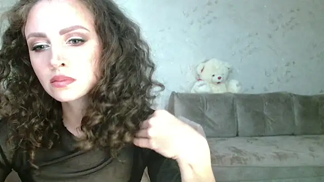 Snapshot of Amber_Carrol chatting on 05.18.26 Amber Carrol online show from 05.18.26