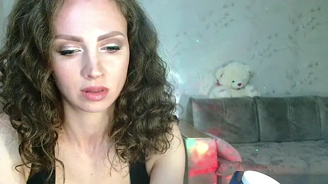 Snapshot of Amber_Carrol chatting on 05.28.26 Amber Carrol online show from 05.28.26