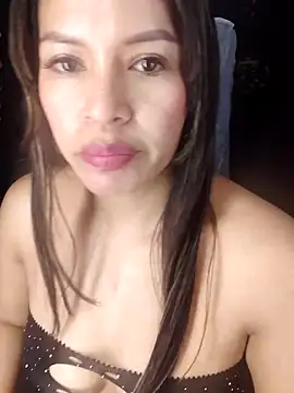 Snapshot of AntonelaMorriz chatting on 10.15.25 AntonelaMorriz online show from 10.15.25