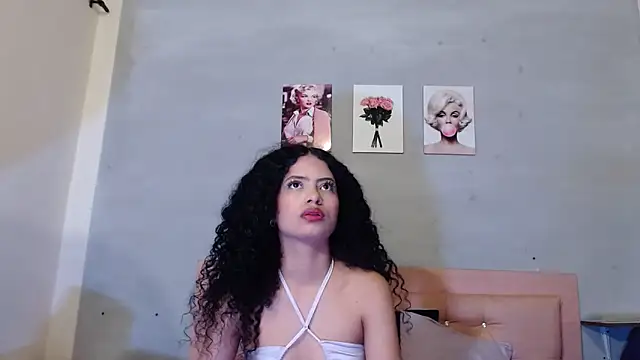 Adut Akech online show from 10.08.25