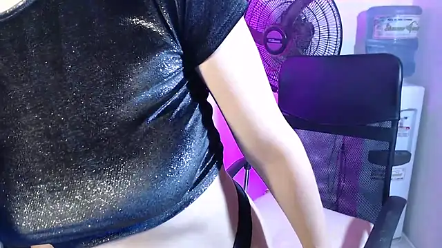 Gigibies1 online show from 11.15.25