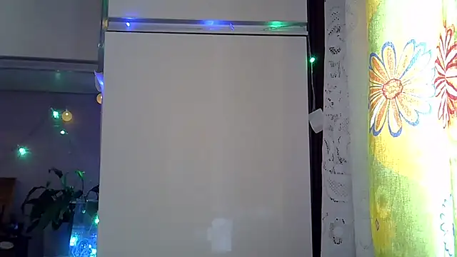 Krystal 82 online show from 10.29.25