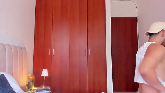 Snapshot of Dark_beauty2 chatting on 09.28.25 Dark beauty2 online show from 09.28.25