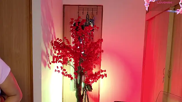 lilijwatson online show from 04.02.26