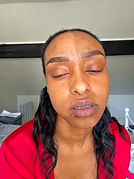 Hazel Dollxx online show from 04.30.26