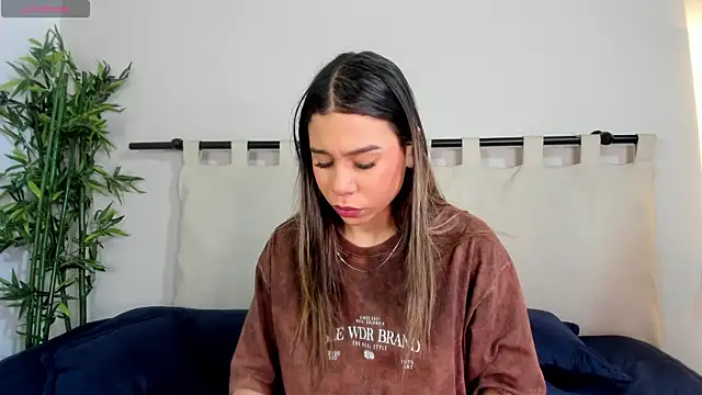 Snapshot of Rachell_criss chatting on 04.26.26 Rachell criss online show from 04.26.26
