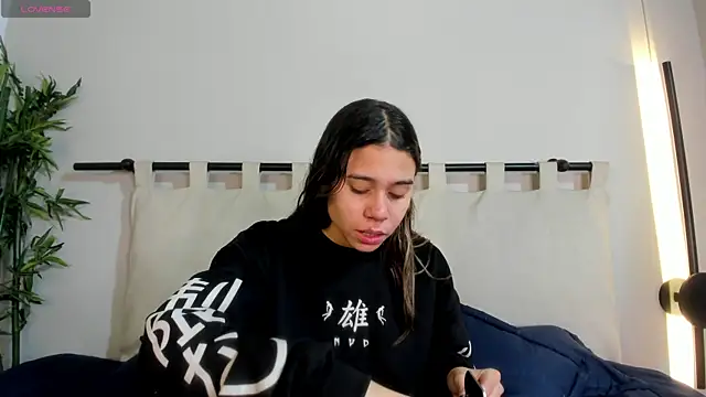 Snapshot of Rachell_criss chatting on 04.29.26 Rachell criss online show from 04.29.26