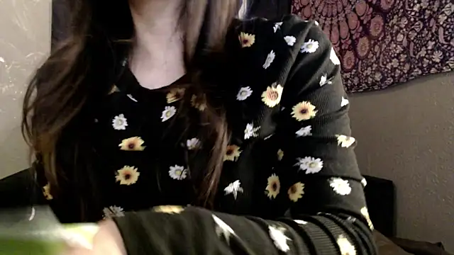 Snapshot of London_Ray chatting on 05.22.26 London Ray online show from 05.22.26