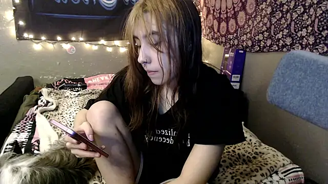 Snapshot of London_Ray chatting on 06.25.26 London Ray online show from 06.25.26