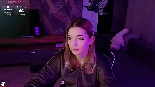 Sandy Belle online show from 09.19.25