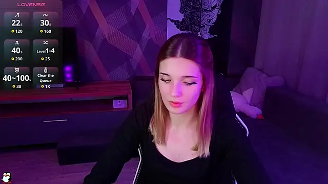 Sandy Belle online show from 09.24.25