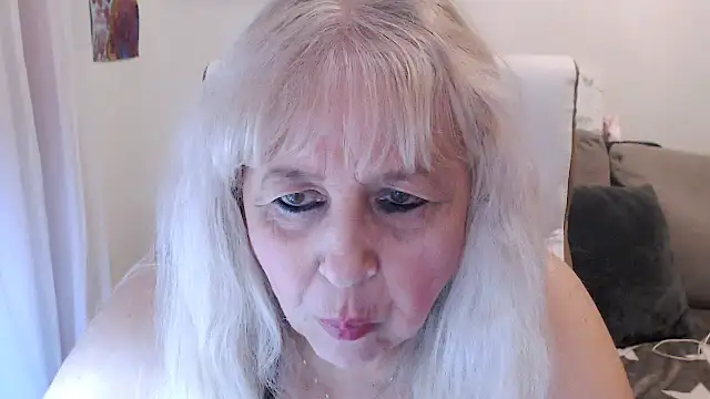 SusiLifeXXX online show from 10.20.25