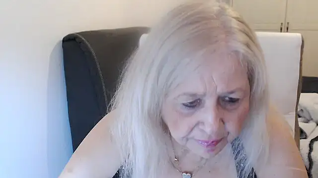 Snapshot of SusiLifeXXX chatting on 02.23.26 SusiLifeXXX online show from 02.23.26