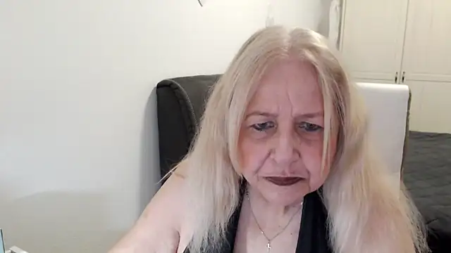 Snapshot of SusiLifeXXX chatting on 05.28.26 SusiLifeXXX online show from 05.28.26