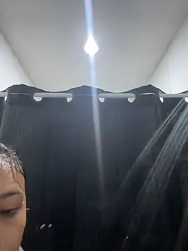 Snapshot of Nia_Desire chatting on 09.27.25 Nia Desire online show from 09.27.25