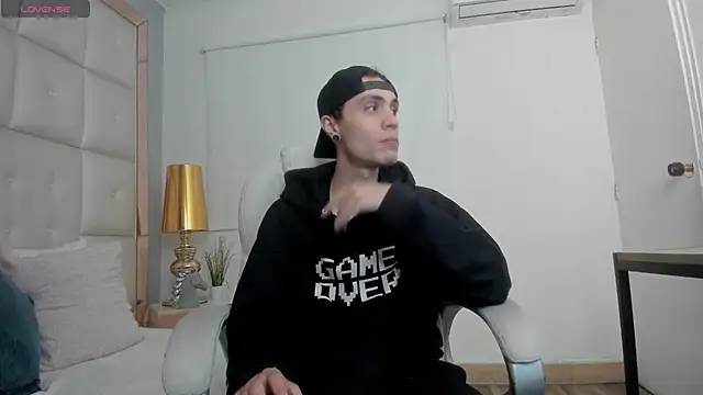 dark sun302 online show from 10.17.25