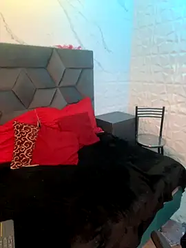 Snapshot of Maia_Park chatting on 09.09.25 Maia Park online show from 09.09.25