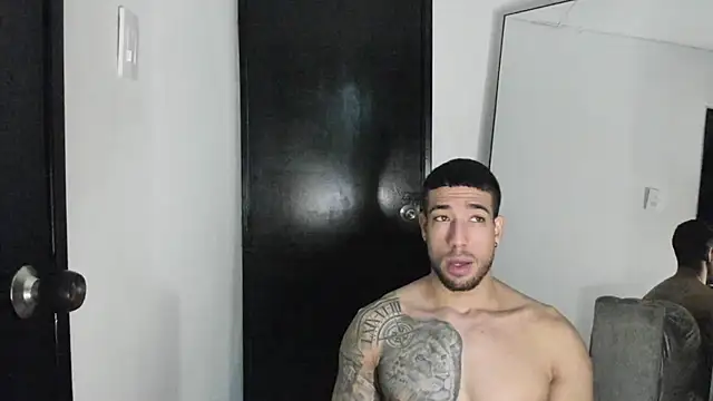Snapshot of ThiagoLugo chatting on 07.12.26 ThiagoLugo online show from 07.12.26