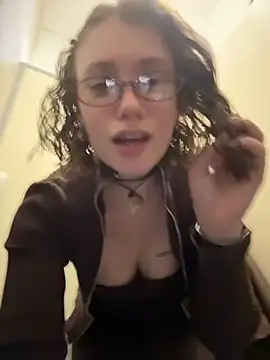 lucy-joy online show from 10.01.25