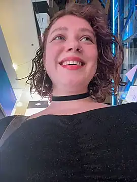 lucy-joy online show from 11.05.25