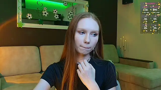 Snapshot of FoxyMira chatting on 06.22.26 FoxyMira online show from 06.22.26