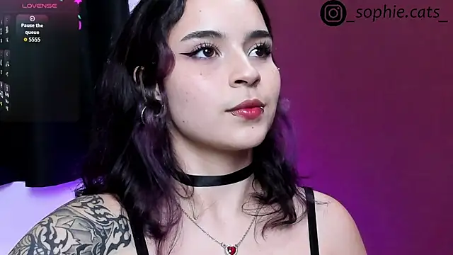 SophieCats online show from 10.29.25