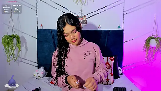 Camilla Miller01 online show from 12.04.25