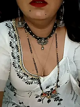 Snapshot of Niharika555 chatting on 04.25.26 Niharika555 online show from 04.25.26
