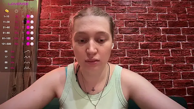 CitrusBlissss online show from 11.26.25