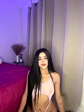 Snapshot of Dulcekitty__ chatting on 10.07.25 Dulcekitty   online show from 10.07.25