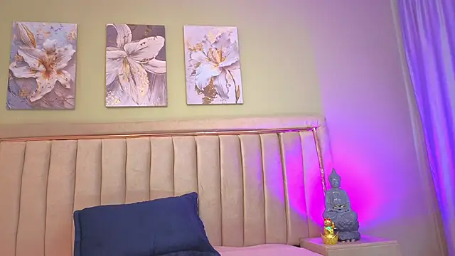 Bloom Star online show from 10.07.25